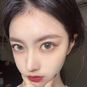 Meet your Posher, Mie